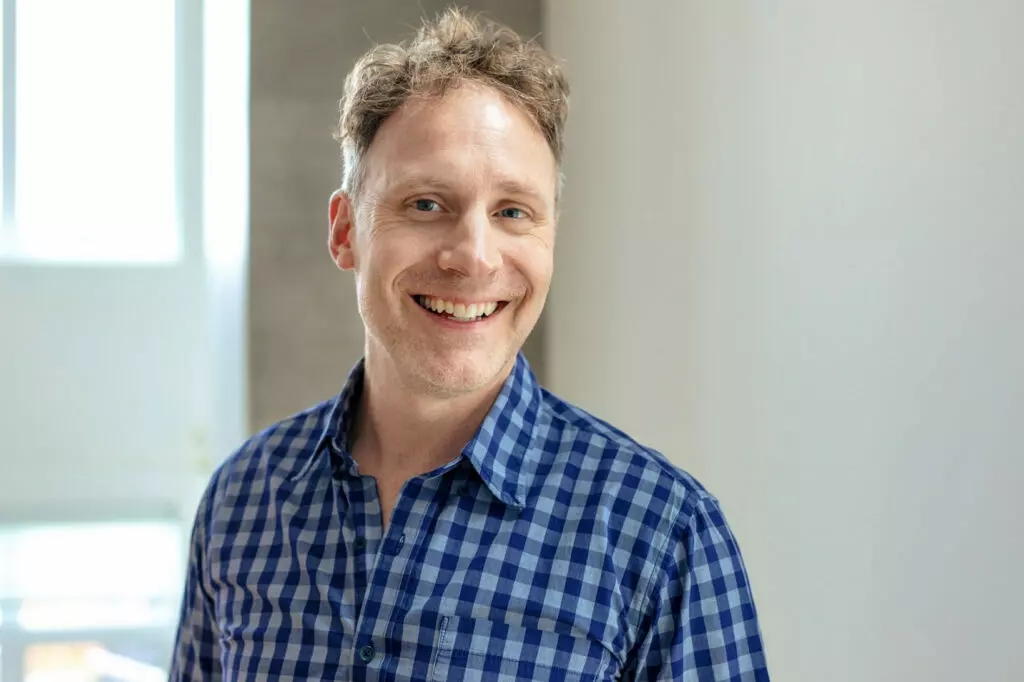 Portrait of Dr Scott Townsend